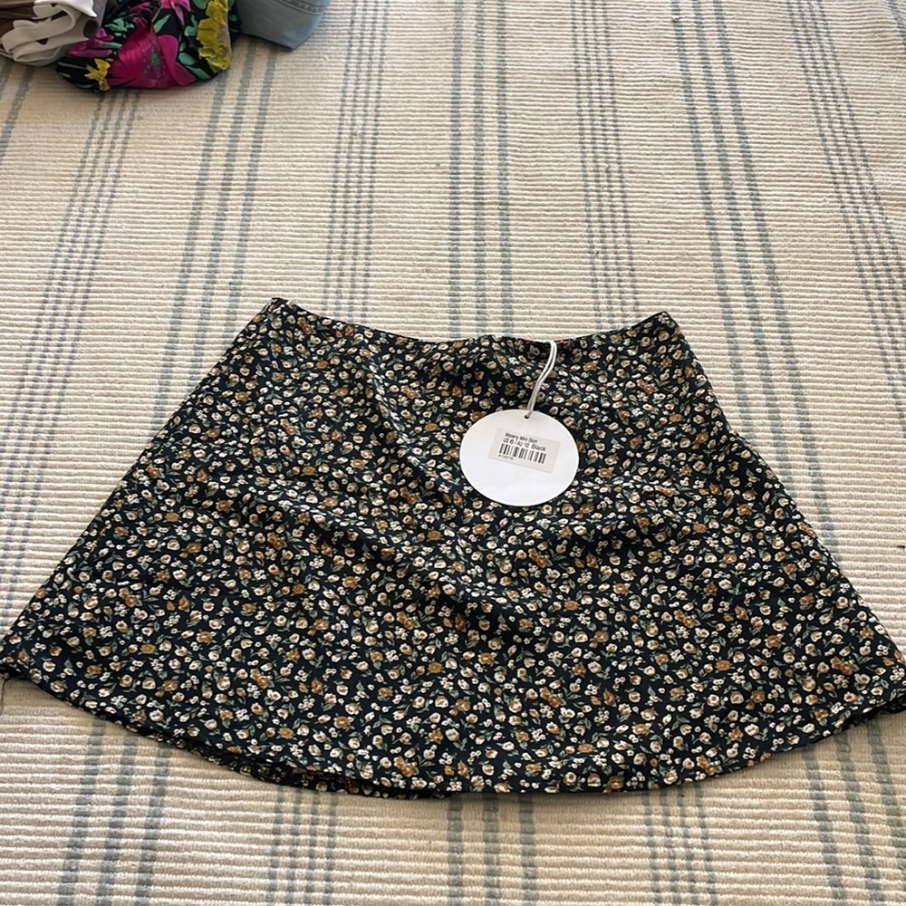 Princess Polly cute mini skirt!